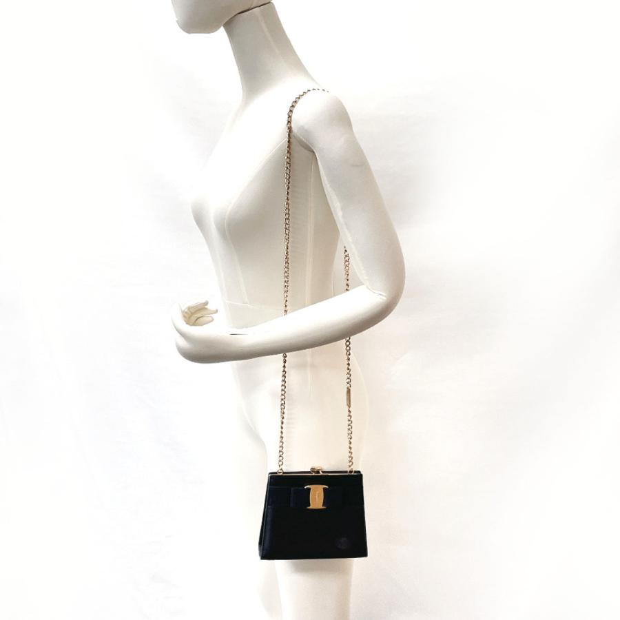 サルヴァトーレフェラガモ Salvatore Ferragamo ショルダーバッグ