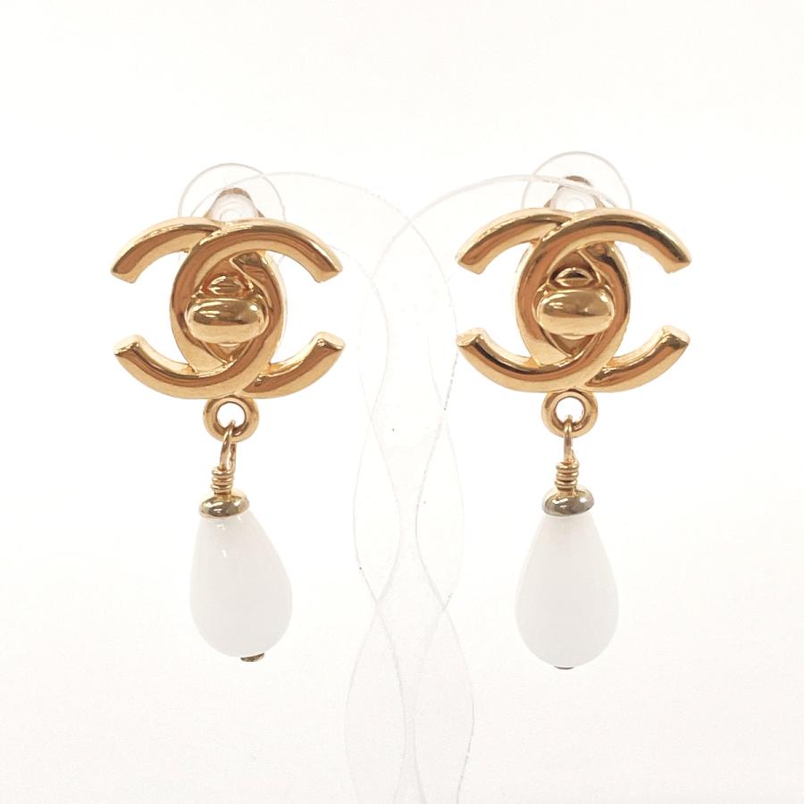 CHANEL シャネル　ヴィンテージ　イヤリング　ゴールド　ココマーク　小ぶり CHANEL シャネル イヤリング ゴールド ココマーク vintage