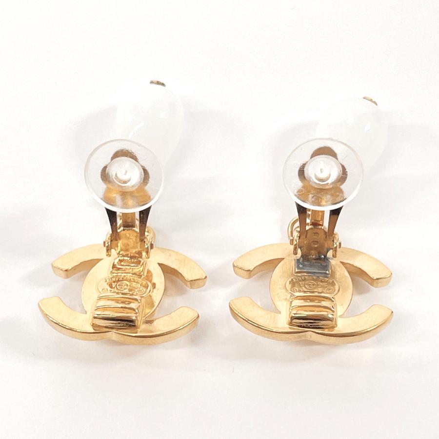 CHANEL シャネル　ヴィンテージ　イヤリング　ゴールド　ココマーク　小ぶり CHANEL シャネル イヤリング ゴールド ココマーク vintage