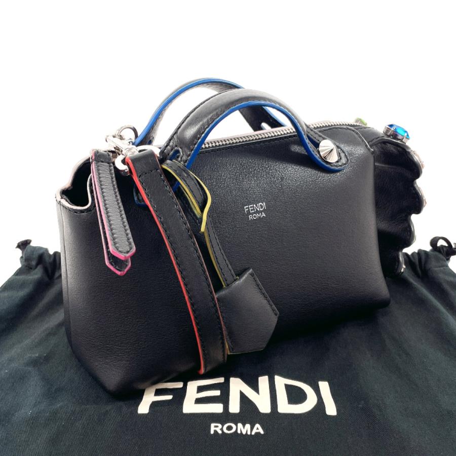 美品【FENDI】メッセンジャーバッグ　ナイロン　ブラック　ポーチ付き FENDI（フェンディ） ショルダーバッグ ハンドバッグ 2WAY 8BL135-67G