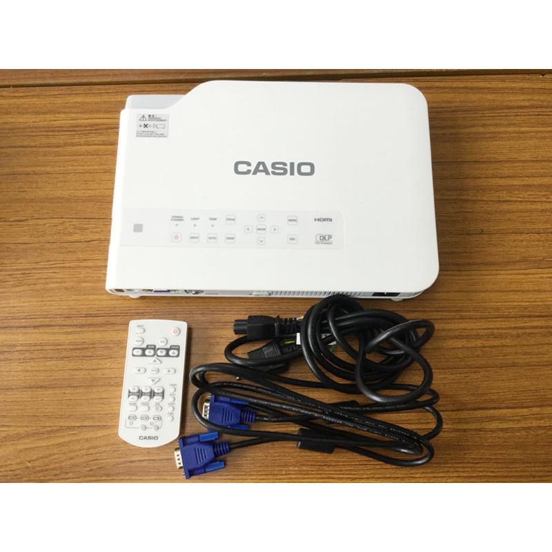 CASIO（カシオ） XJ-A142 スリムモデルプロジェクター ライト使用時間