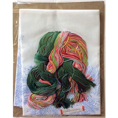 ハトとヒイラギの刻印刺繍テーブルランナーキット |  | 02