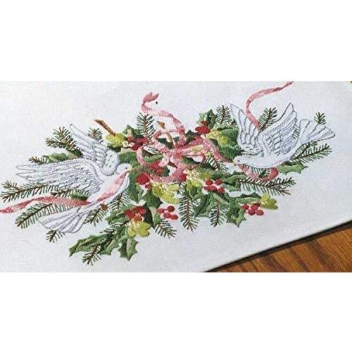 ハトとヒイラギの刻印刺繍テーブルランナーキット |  | 04