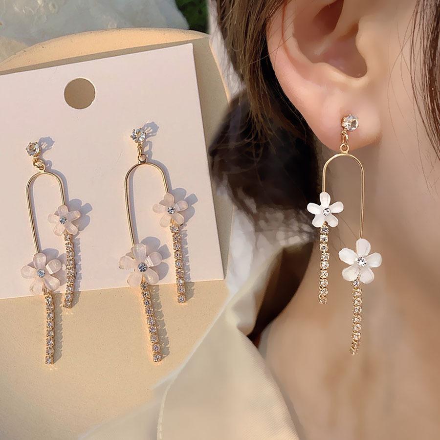 ピアス レディース 揺れる ロングピアス モチーフピアス 花 可愛い イヤリング人気アクセサリー メール便送料無料 6ddou006pc Jryuukin 通販 Yahoo ショッピング