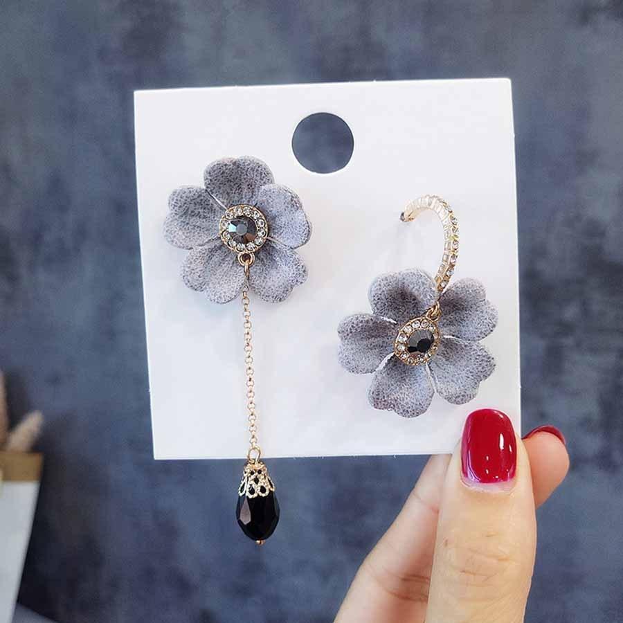 大ぶり フラワーモチーフ ロングピアス ピアス 揺れる ロングピアス 大ぶり モチーフピアス 花 可愛い