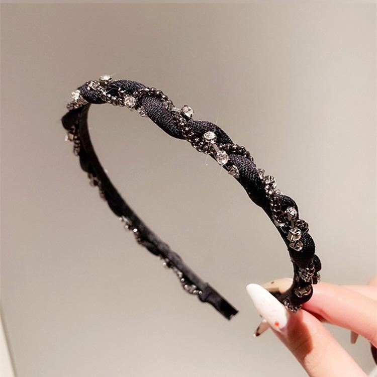 シャネル☆スパンコール カチューシャ ヘアアクセサリー ヘアバンド ビジュー　黒 シャネル☆スパンコール カチューシャ ヘアアクセサリー ヘア