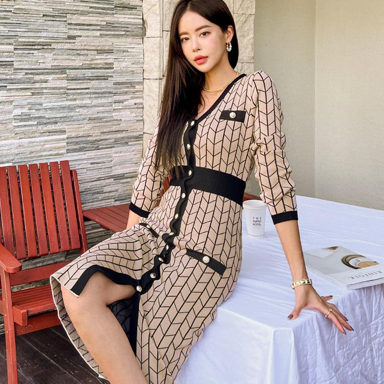 合馬公式アカウント1 ✨希少✨ ニット ワンピース 金ボタン 合馬公式アカウント1 ✨希少✨ ニット ワンピース 金ボタン 楽天