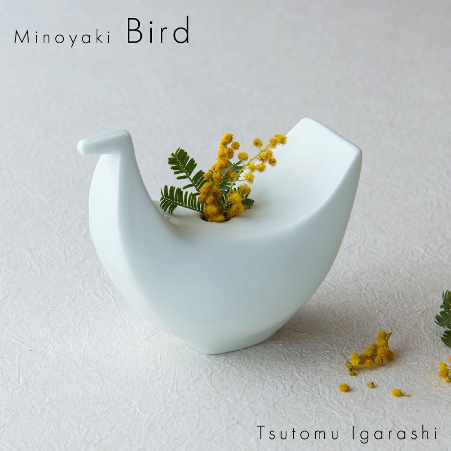 花と鳥の絵柄 陶器の一輪挿し 花と鳥の絵柄 陶器の一輪挿し