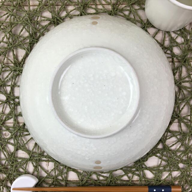 白い陶器の食器やペット用陶器のセット 27点 白い陶器の食器やペット用陶器のセット 27点 807098_first.jpg