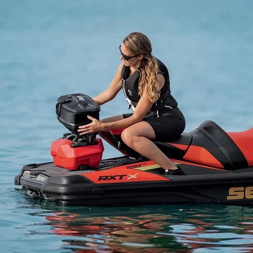 5純正 SEADOO EPA 燃料タンク LinQ Fuel Caddy 15リットル 水上 5純正 SEADOO EPA 燃料タンク LinQ Fuel Caddy 15リットル 水上