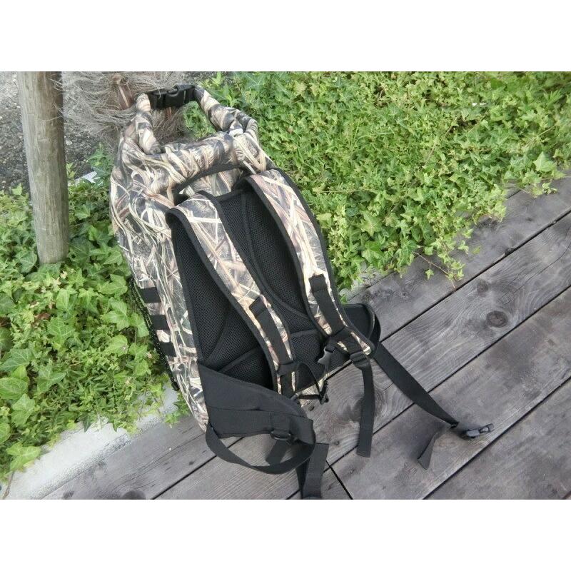 DRYCASE ドライケースバックパック 簡易防水 3ロール デイバッグ アウトドア ツーリング アメリカブランド BAG カバン 鞄 リュック リュックサック |  | 02