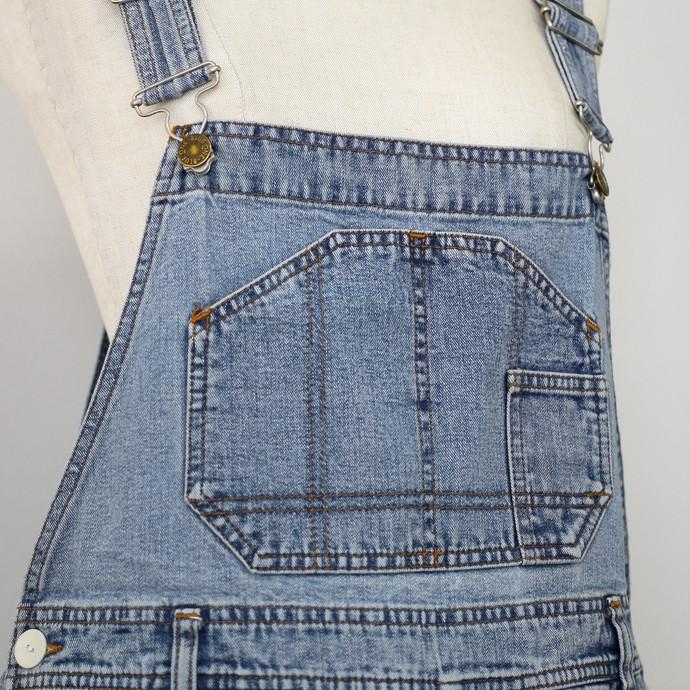 セール！デニムリメイク たくさんGパンサロペット一点物