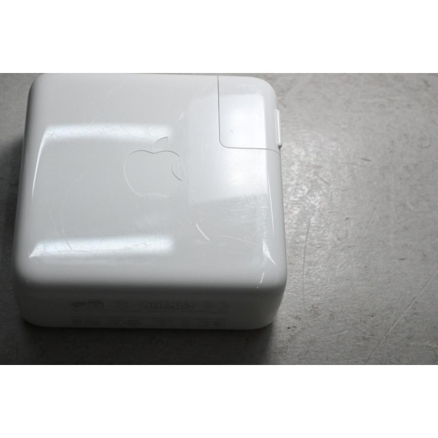 [中古]Apple MacBook Pro 13インチ 1.4GHz Touch Bar搭載モデル シルバー MXK62J/Aの画像