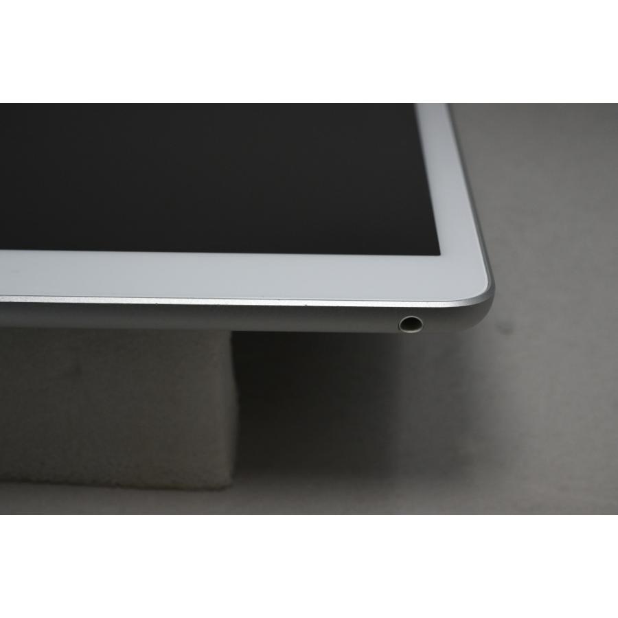iPad [中古]Apple (第8世代) Wi-Fiモデル 32GB シルバー MYLA2J/A 
