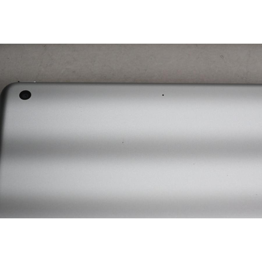 iPad [中古]Apple (第8世代) Wi-Fiモデル 32GB シルバー MYLA2J/A