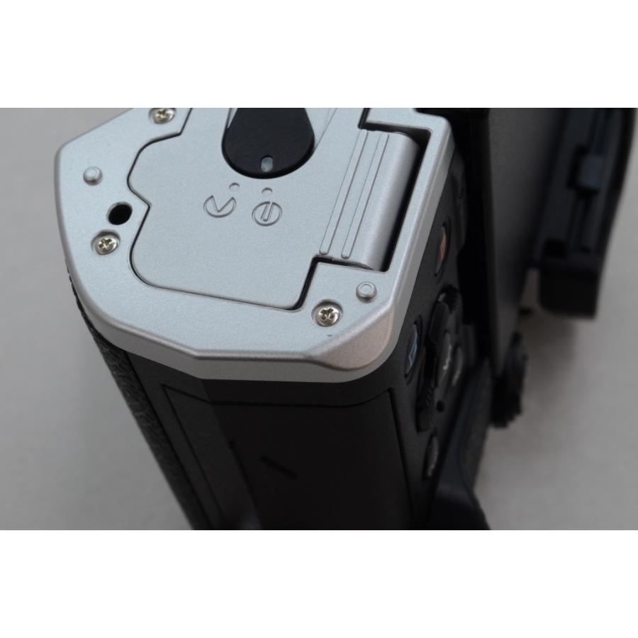 OM SYSTEM [中古]OM SYSTEM OM-5 14-150mm II レンズキット シルバー