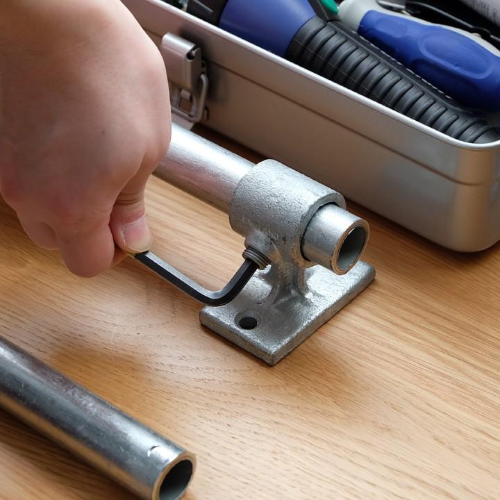 インダストリアル 自作 単管 用 Diy 継ぎ手 継手 手すり Kee Klamp キークランプ ブラケット サイズ5用 70 5 スリーブホルダー 六角レンチ対応 郵便ポスト 表札のjuicygarden 通販 Paypayモール