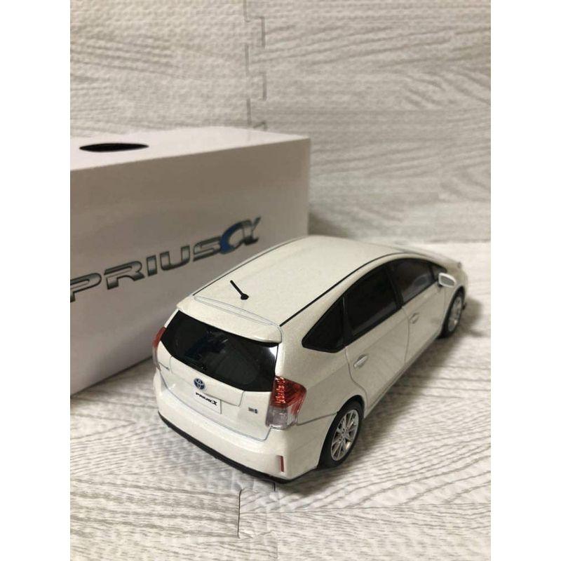1/30 トヨタ プリウスα PRIUS α 後期 非売品 カラーサンプル ミニカー ホワイトパールクリスタルシャイン トヨタ プリウスα PRIUS α 後期 非売品 カラーサンプル ミニカー ホワイトパールクリスタルシャイン 　