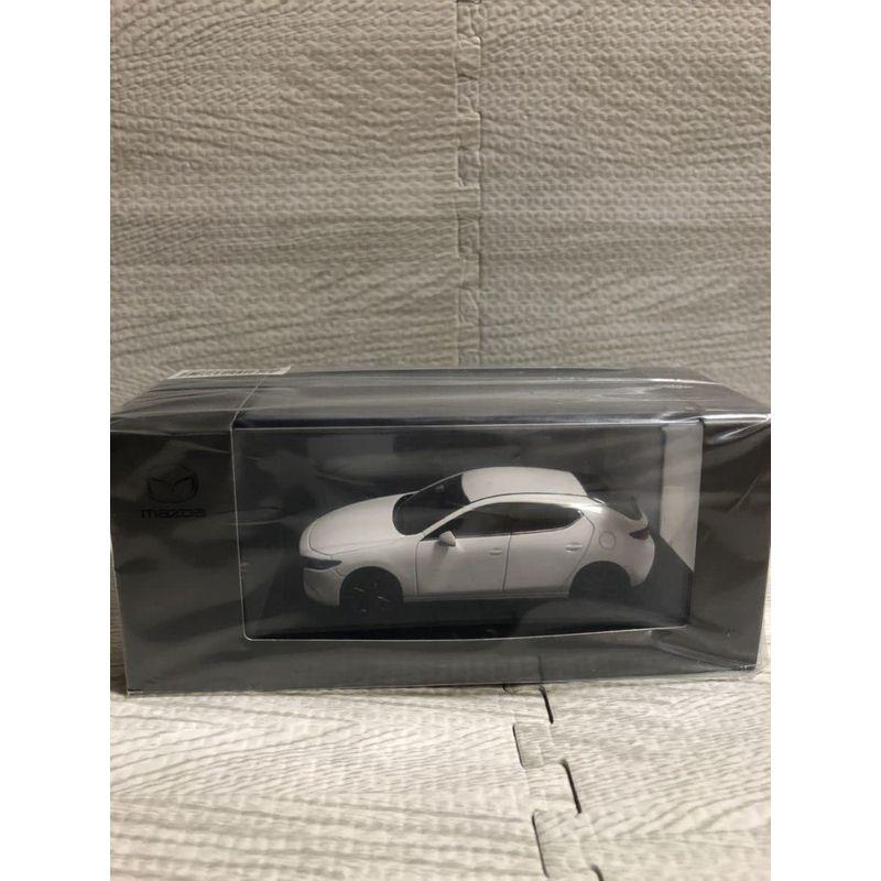 1/43 マツダ MAZDA マツダ3 MAZDA3 ミニカー ディーラー特注品 成約記念品 スノーフレイクホワイトパールマイカ マツダ MAZDA マツダ3 MAZDA3 ミニカー ディーラー特注品 成約記念品 スノーフレイクホワイトパールマイカ 　