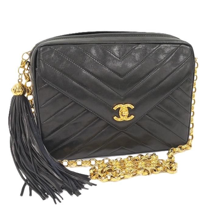 CHANEL（シャネル） チェーンショルダーバッグ Vステッチ シェブロン