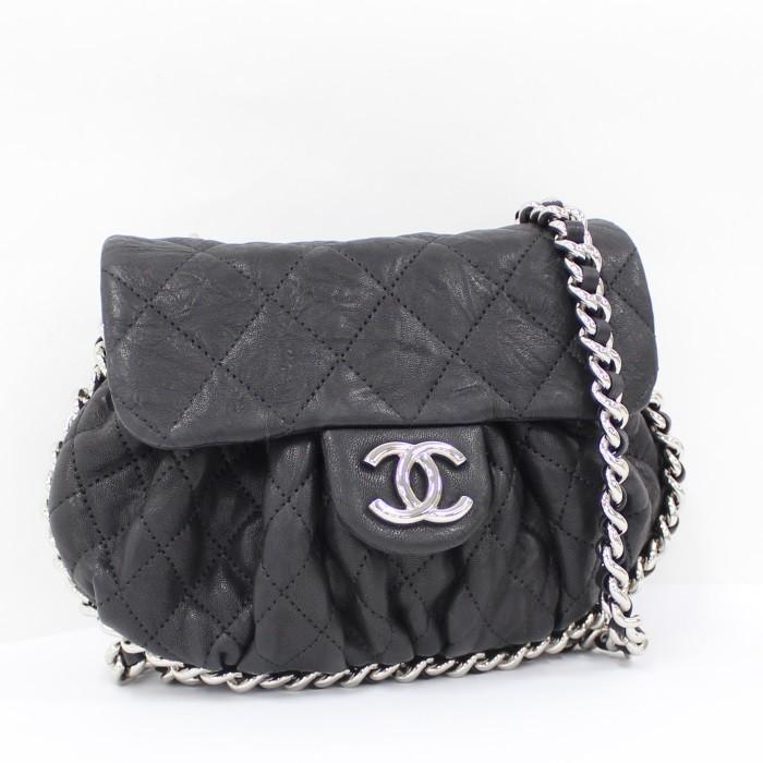 CHANEL ポーチ半月型ラムスキン チェーン ショルダー バッグ30