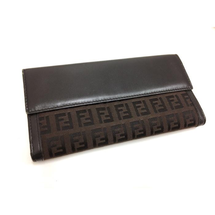 フェンディ ズッキーノ 二つ折り財布 ズッカ柄 Wホック FFプレート