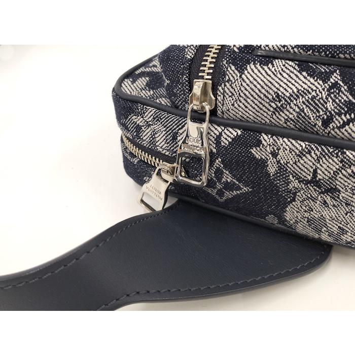 LOUIS VUITTON（ルイ・ヴィトン） バムバッグ アウトドア ボディバッグ