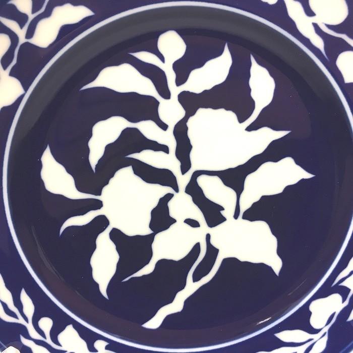 中古】深川製磁 草花折枝白抜紋 宣徳年製写 パン皿 プレート 中古】深川製磁 草花折枝白抜紋 宣徳年製写 パン皿 プレート
