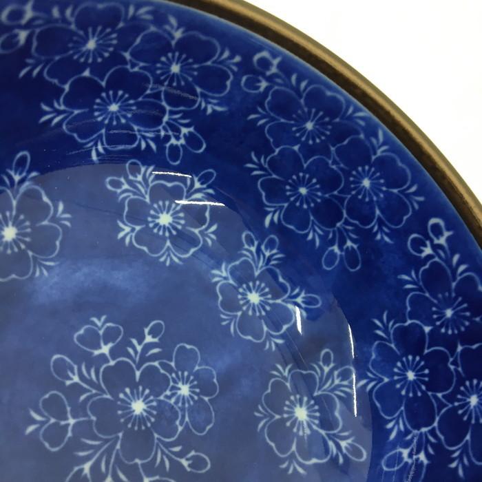 中古】深川製磁 宮内庁御用達 美術有田焼 蓋付き小鉢 小染桜 新 中古】深川製磁 宮内庁御用達 美術有田焼 蓋付き小鉢 小染桜 新