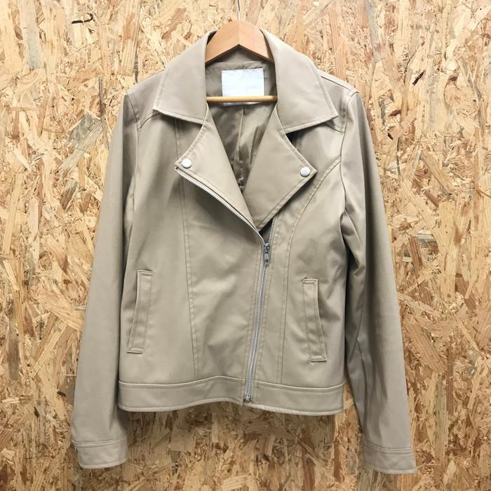4円 国際ブランド セシルマクビー レディース ライダースジャケット 合皮 ベージュ Fjk 表記サイズ M Jgg