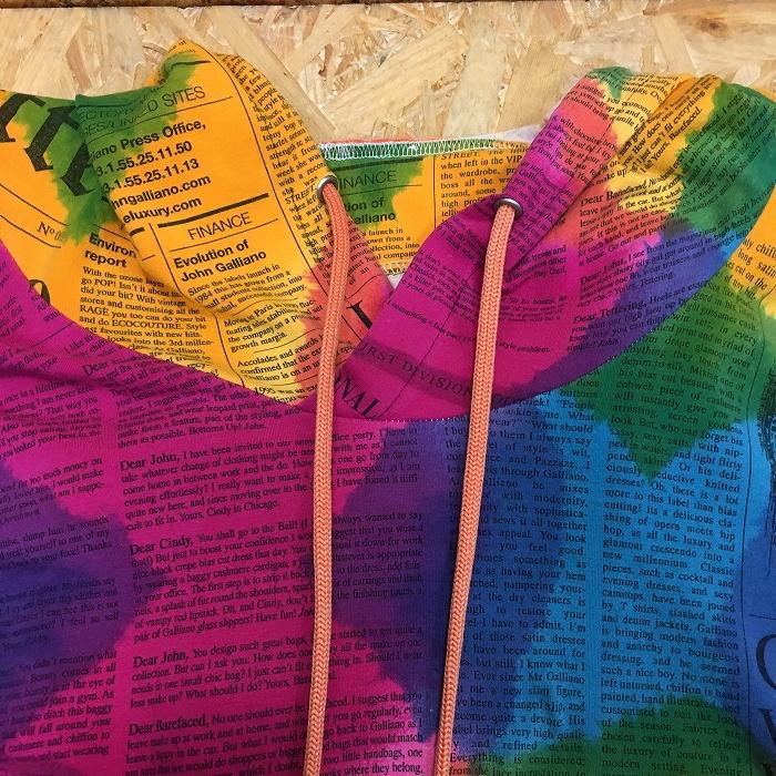 John Galiiano ジョンガリアーノ ガゼッタ柄 ジップアップパーカー