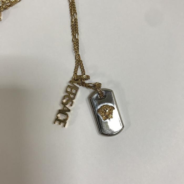 楽天市場】【中古】 VERSACE ヴェルサーチ ロゴ ペンダント 楽天市場】【中古】 VERSACE ヴェルサーチ ロゴ ペンダント