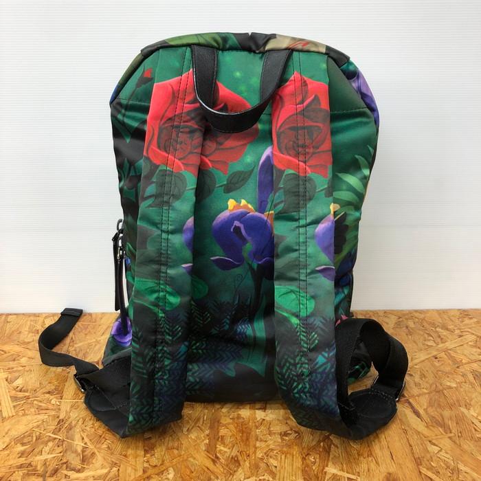 MARC BY JACOBS 【中古】Marc by Marc Jacobs 不思議の国の MARC BY JACOBS 【中古】Marc by Marc Jacobs 不思議の国の
