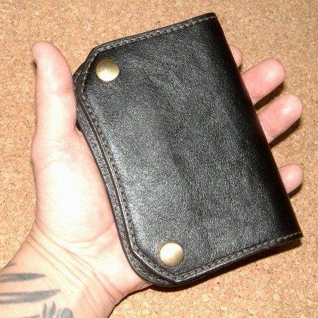 ホースハイドレザー　二つ折りコンパクトトラッカーウォレット　馬革　シュリンク ホースハイドレザー 二つ折りコンパクトトラッカーウォレット 馬