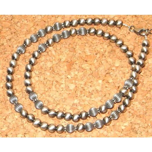 本物 NAVAJO族 ナバホ族 インディアンジュエリー ハンドメイド 本物 NAVAJO族 ナバホ族 インディアンジュエリー ハンドメイド