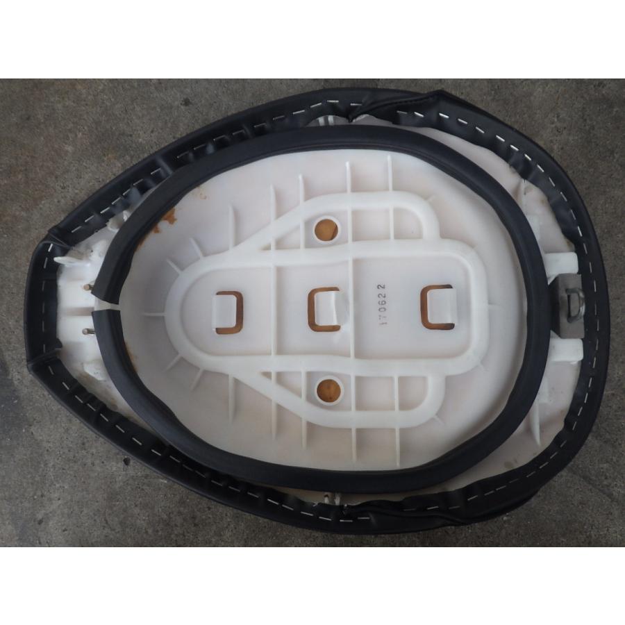 YAMAHA（ヤマハ） ビーノ Vino 5AU 座席 シート SHEET 黒色 (社外外皮