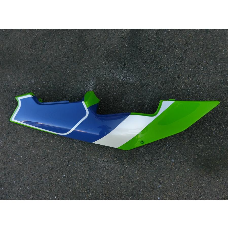 カワサキ（Kawasaki） 中古 純正部品 KAWASAKI ZXR250 カバー R サイド