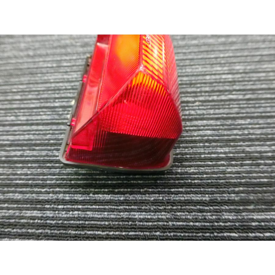 ホンダ（HONDA） 中古 純正部品 HONDA VTR250 MC33 テールランプ 参考
