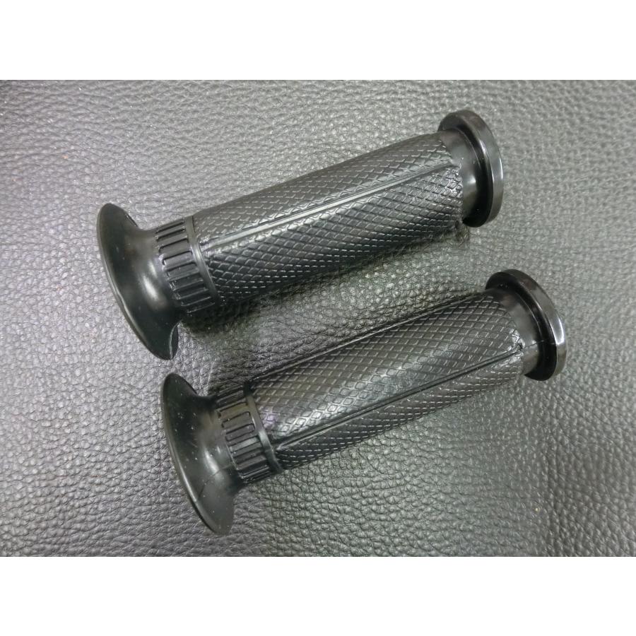 2個セット 未使用 原付用 汎用 グリップ 非貫通式 全長: 112mm グリップ内径: 左