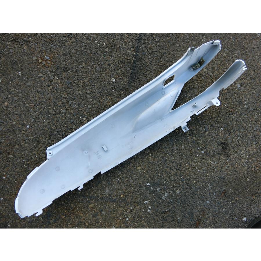SYM 中古 純正部品 SYM X'PRO RV125 EFi LA12W BODY COVER R