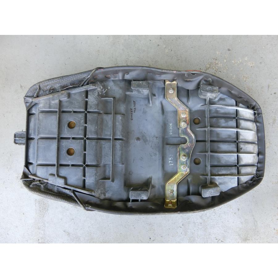 参考！ カワサキ（Kawasaki） 中古 KAWASAKI ZRX400 ZR400E シート 参考品番