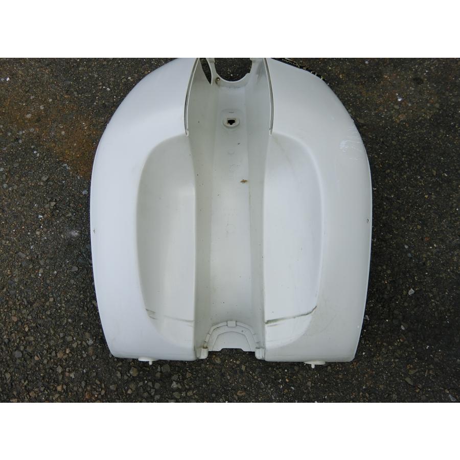 ホンダ（HONDA） 中古 純正部品 ジョルノ Giorno AF24 レッグシールド