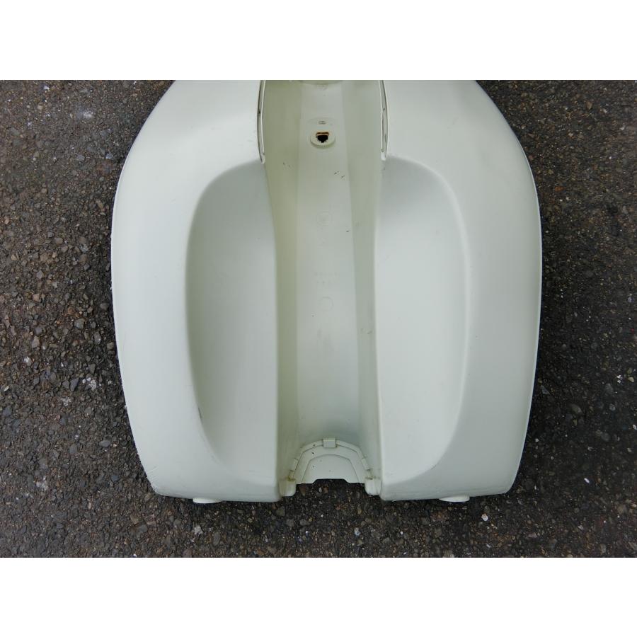 ホンダ（HONDA） 中古 純正部品 ジョルノ Giorno AF24 レッグシールド