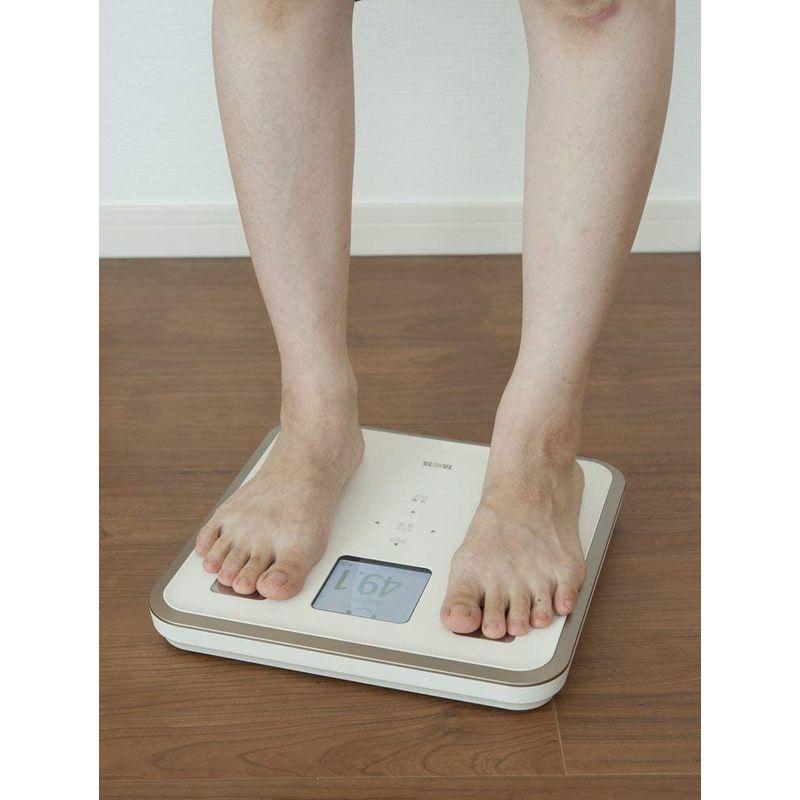 タニタ 体重 体組成計 バックライト 日本製 ホワイト BC-810 WH フルドット液晶の表示画面採用/顔イラストや応援メッセージ表示 体重 体組成計 バックライト 日本製 ホワイト BC WH フルドット液晶の表示画面採用/顔イラストや応援メッセージ表示 サイズ