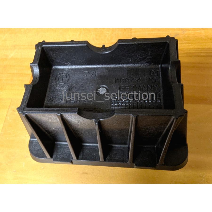 BMW 純正 F45 F46 F07 F06 F13 F01 F02 F04 リア リフトサポート ジャッキポイント | BMW | 01