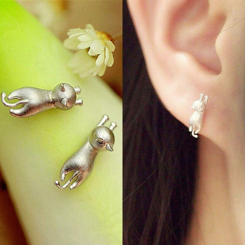 ピアス 猫 ねこ シルバー925 艶なし 立体 ぶら下がり 小ぶり 可愛い 金属アレルギー対応 アクセサリー レディース Earring0001 Juns Store アクセサリー 雑貨 通販 Yahoo ショッピング
