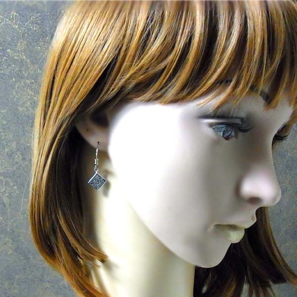 ハワイアンジュエリー ピアス スクロール レディース プレゼント ブランド 片耳 金属アレルギー対応 サージカル ステンレス  波 | ハワイアンジュエリー | 04