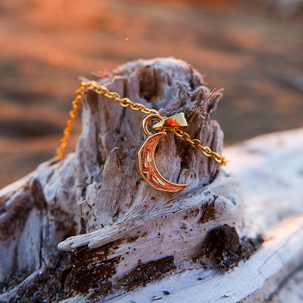 ハワイアンジュエリー ネックレス ステンレス 三日月 ムーン