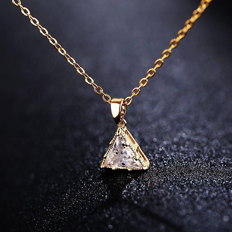 ネックレス レディース 18k 18金 一粒ダイヤ 豪華4連粒 猫 クロス 蝶々 