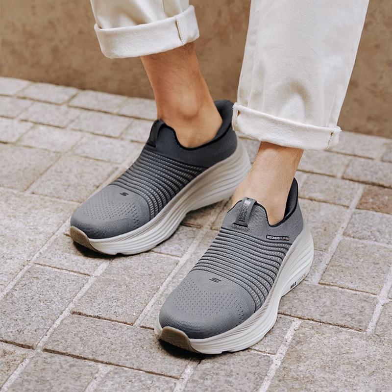 SKECHERS（スケッチャーズ） スリップインズ メンズ 厚底スリッポン 手